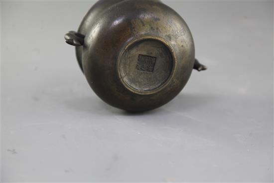 A Chinese bronze baluster shaped censer, Gui, Qing dynasty, width 14cm